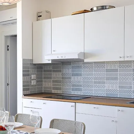 Gorgeous In With Kitchen شقة *